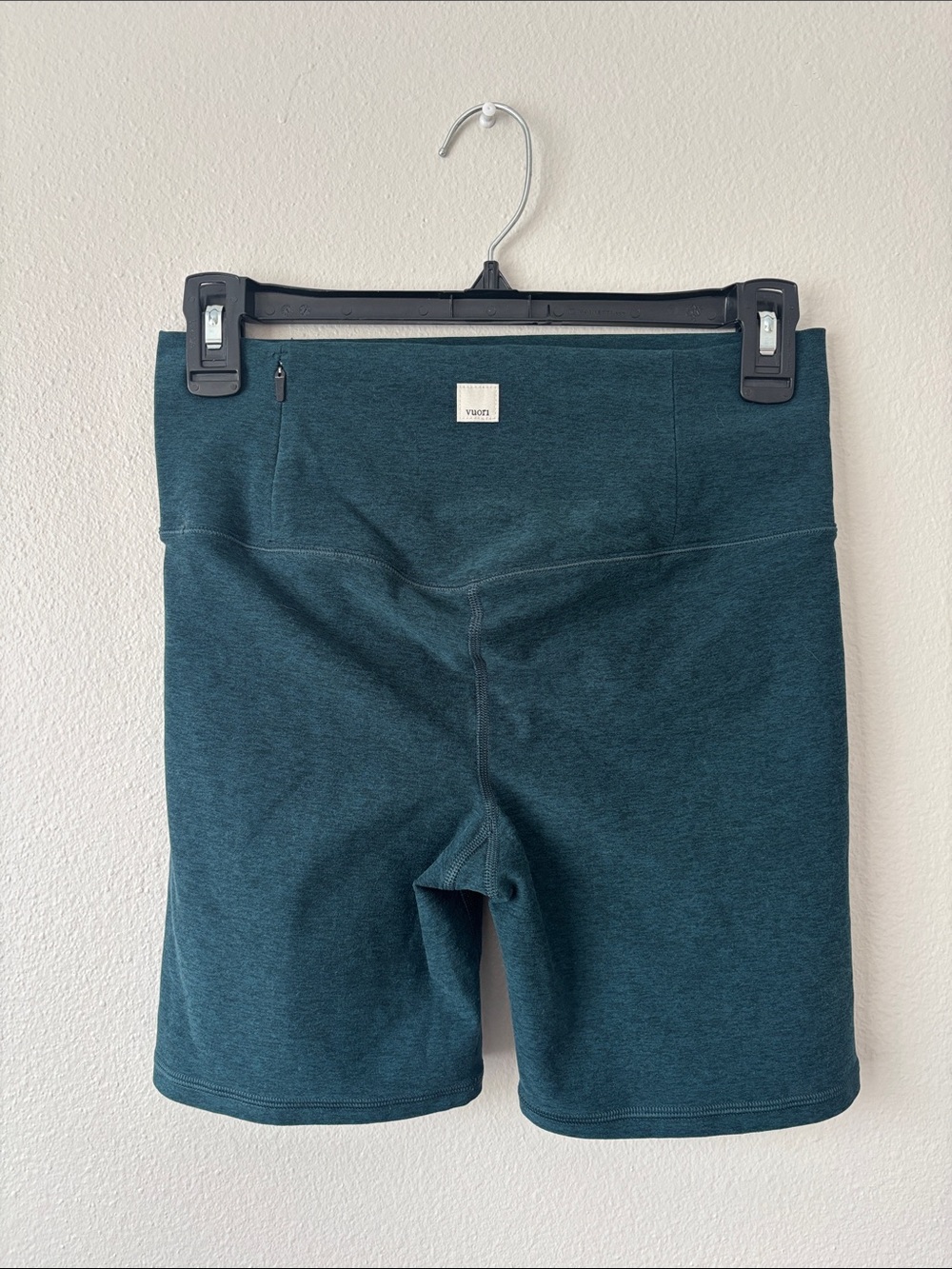 Vuori Clean Elevation Shorty shorts women’s running athletic bottoms in EUC